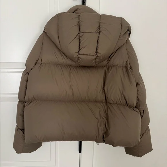 NWOT Banana Republic Short Puffer Jacket Down filled - Picture 5 of 6